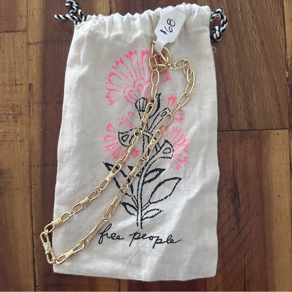 Free People NWT Necklace - Picture 2 of 4